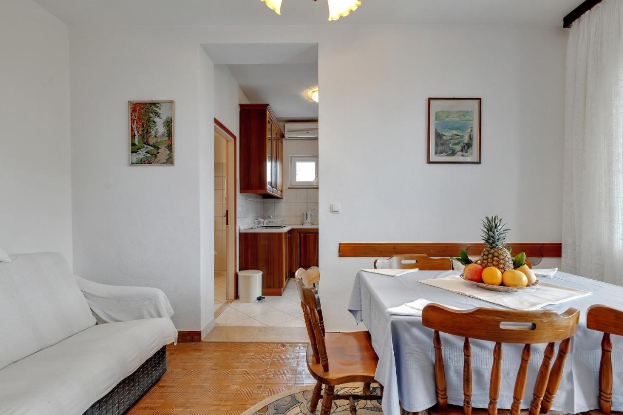 Apartments Tihomir Musac 오미스 외부 사진