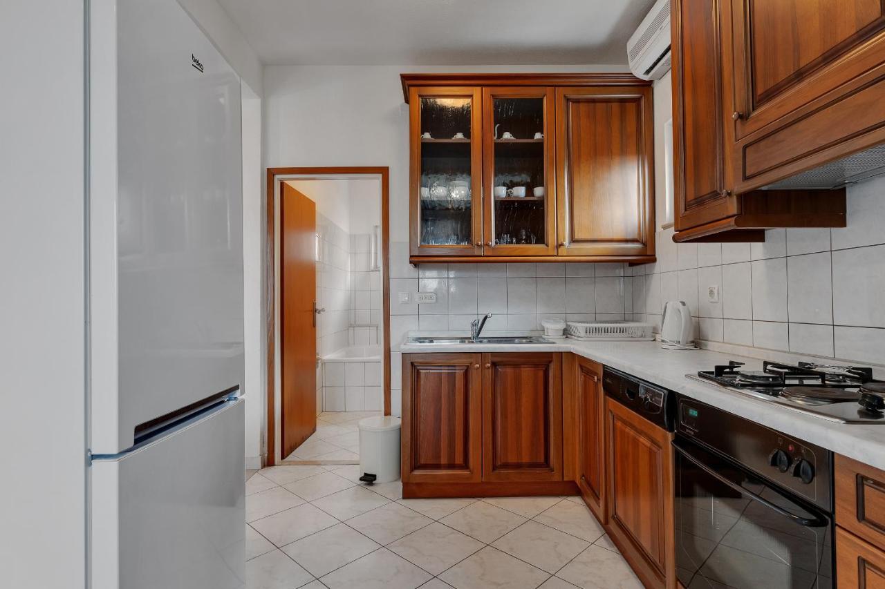 Apartments Tihomir Musac 오미스 외부 사진