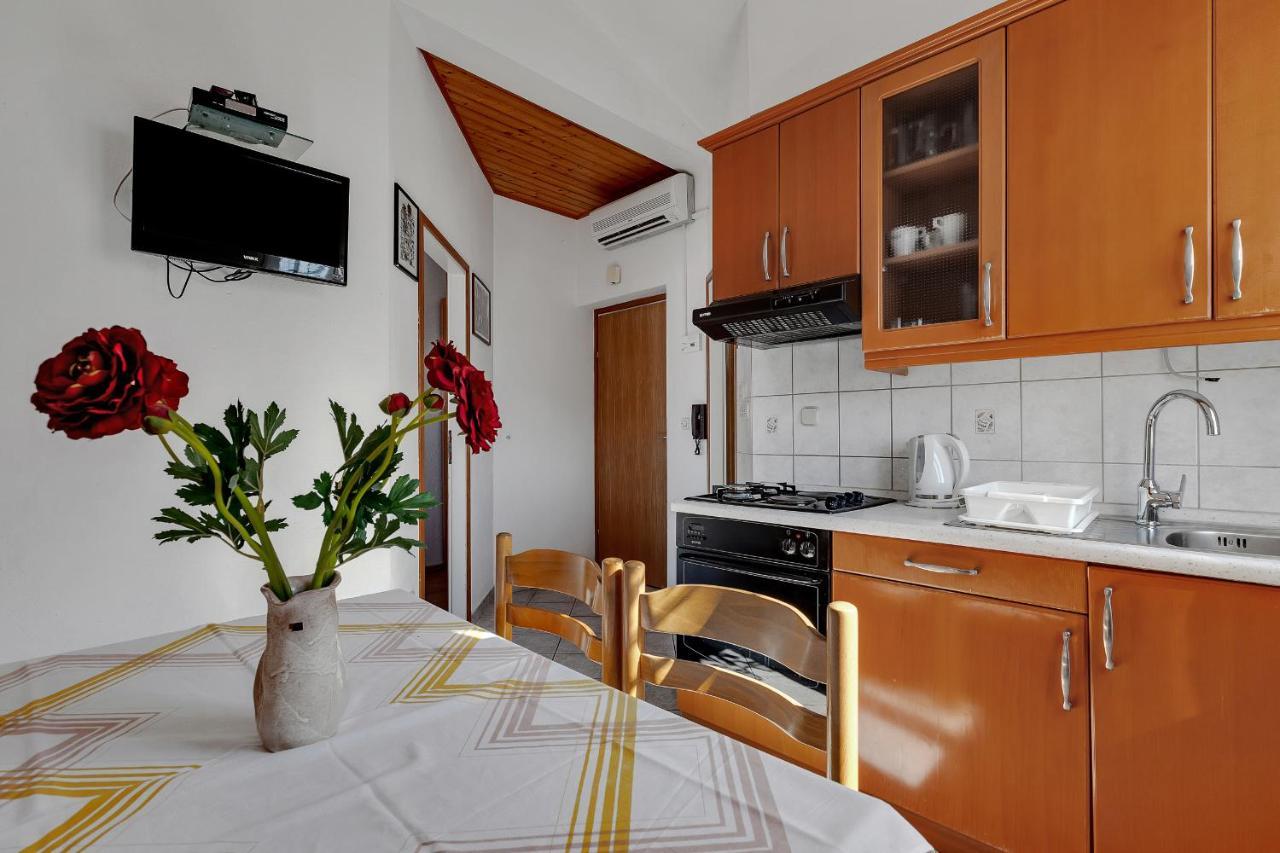 Apartments Tihomir Musac 오미스 외부 사진