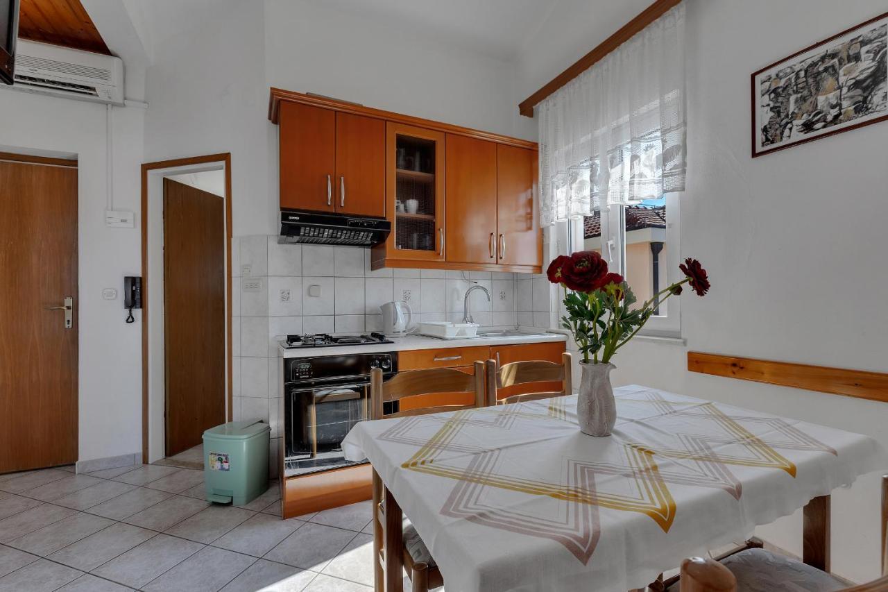 Apartments Tihomir Musac 오미스 외부 사진