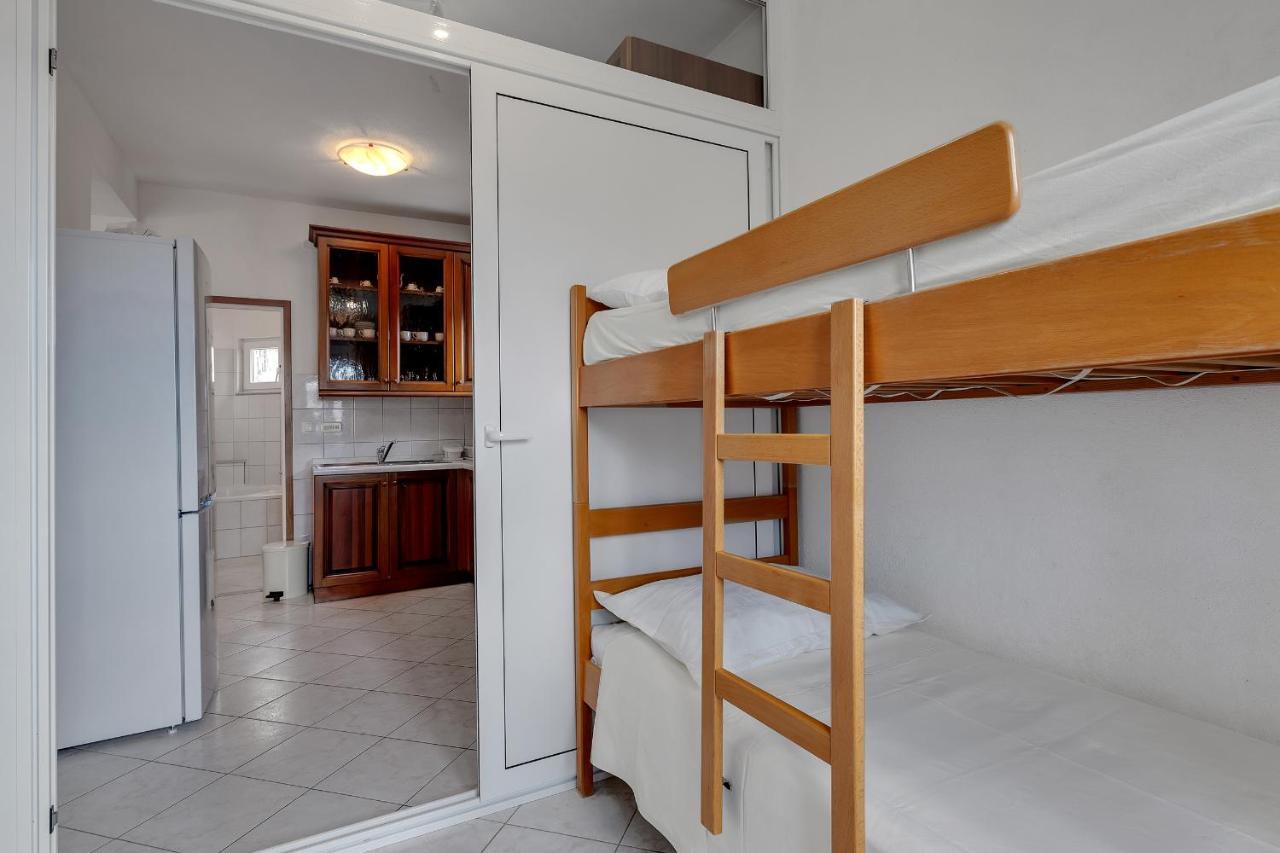 Apartments Tihomir Musac 오미스 외부 사진