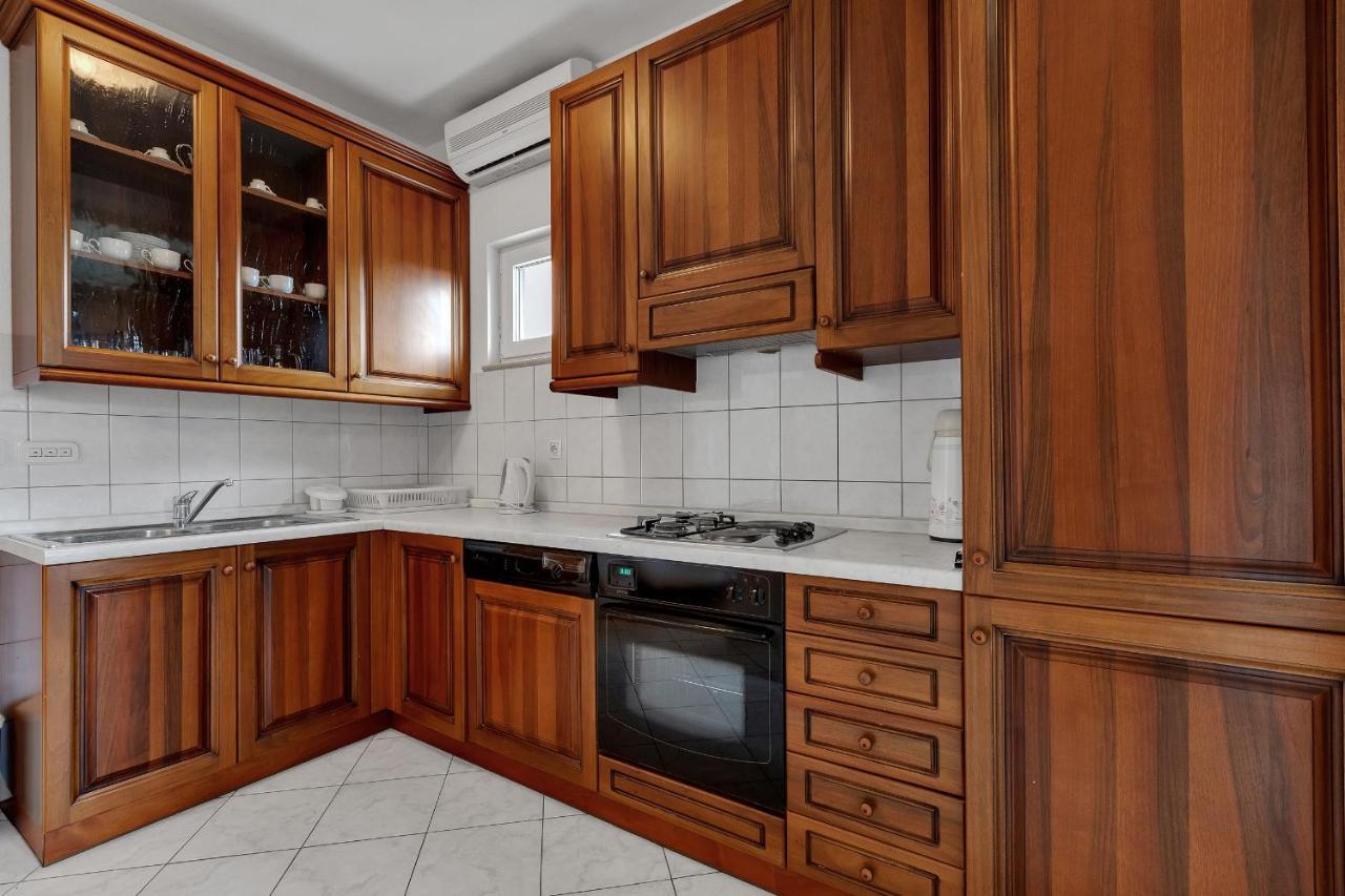 Apartments Tihomir Musac 오미스 외부 사진